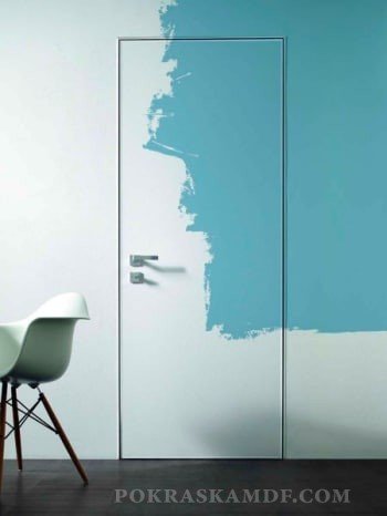 Как покрасить межкомнатные двери: технология и особенности выбора материала